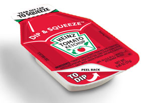 Кетчуп Heinz в упаковке Dip&Squeeze