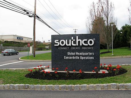 Под крышками Southco