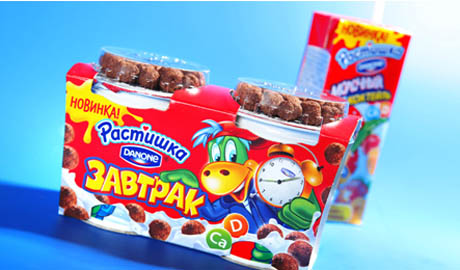 Дино угощает