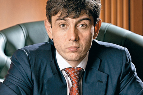 «Примагнитился» на три года