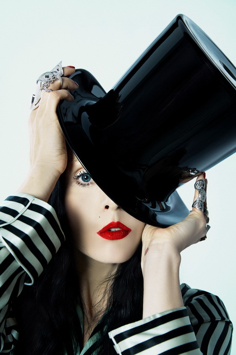 Странная атмосфера