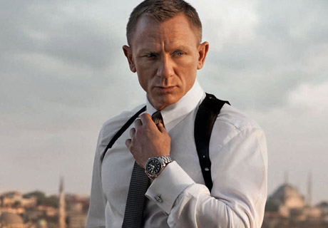 Агент 007 пьет Heineken