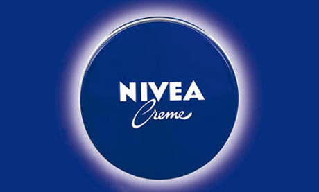 Синяя банка Nivea