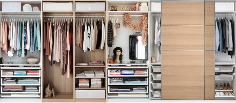 Огромный гардероб